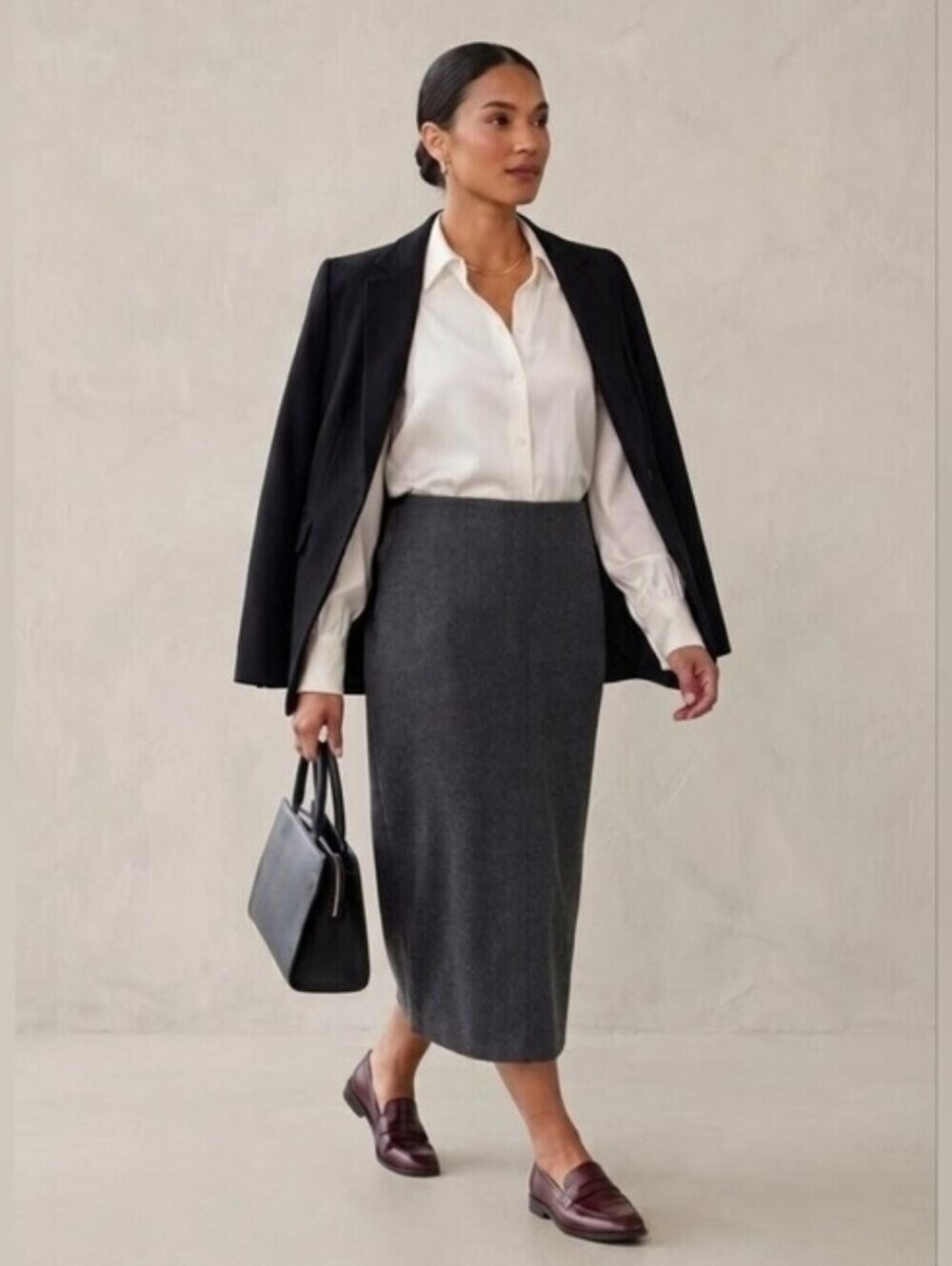 Embassy Row Petites Dark Gray Wool Pencil Skirt with Pockets - Size 12P